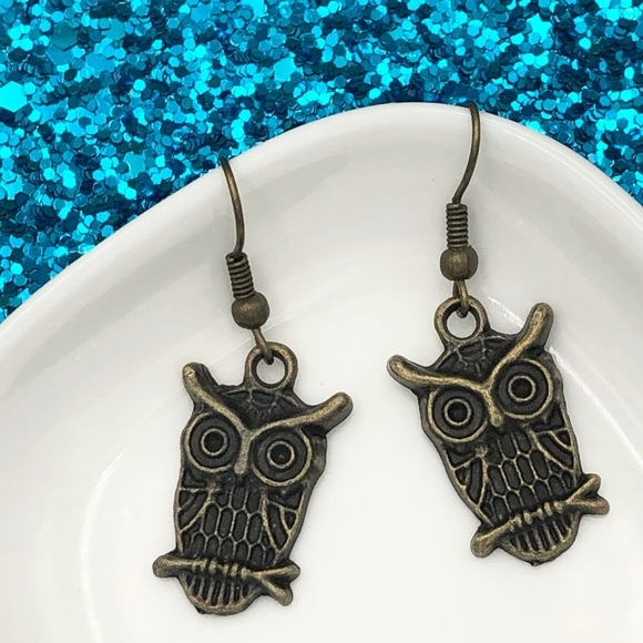 🍀 Owl Burnished Gold Dangle Earrings - Picture 1 of 2